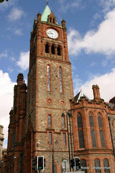 Torre dell'Orologio della Guildhall, l'unico superstite del 1908 incendi, Derry - Irlanda de Nord