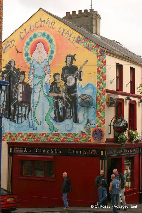 Un Liath Clochán, murales su Waterloo Street, Derry - Irlanda de Nord
