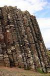 Un'altra vista della doppia frattura di basalto, Giants Causeway, Irlanda de Nord.