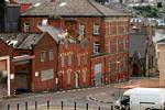 Costruire all'angolo di Hawkin Street e Orazio Street, Londonderry, Irlanda de Nord.