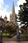 Cancello esterno e la torre, Cattedrale di San Columba, Derry, Irlanda de Nord.