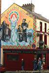 Un Liath Clochán, murales su Waterloo Street, Derry, Irlanda de Nord.