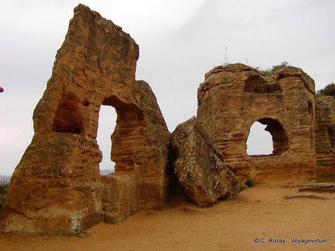 Antico sito archeologico, fori rovine, Agrigento - Italia