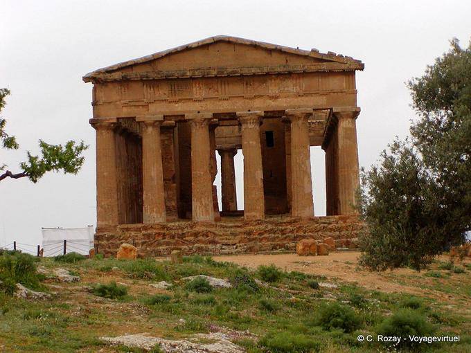 Un'altra vista del Tempio della Concordia, Agrigento - Italia