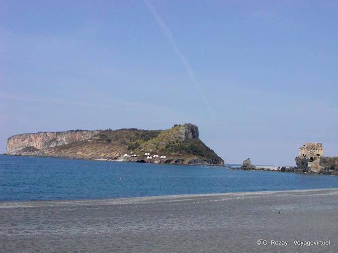 Isola Dino e la spiaggia Calabria - Italia
