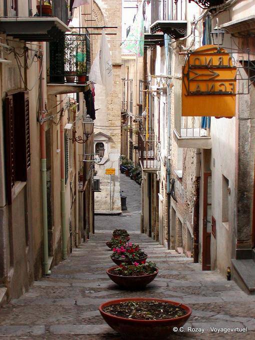 Scala Alley, Cefalu - Italia