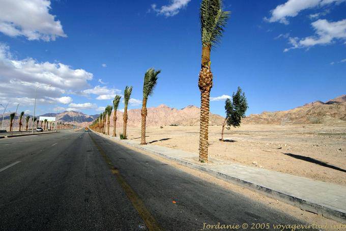 Inizio di strada del deserto, Aqaba - Giordania
