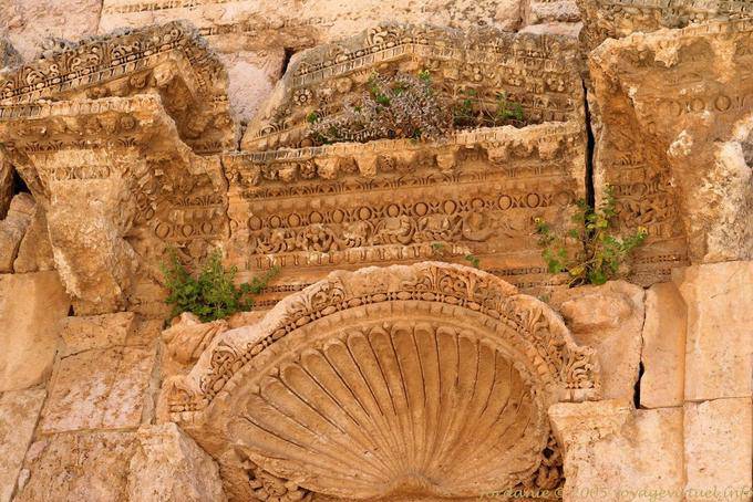 Pizzo Frontone, Ninfeo, Jerash - Giordania