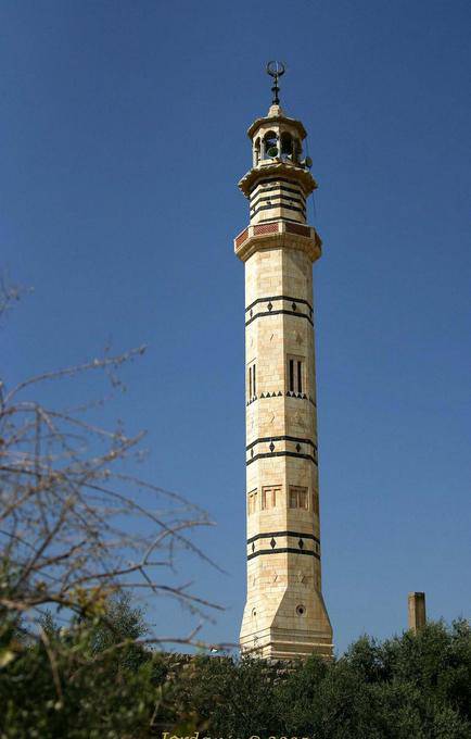 Minareto ottagonale di una moschea a Madaba - Giordania