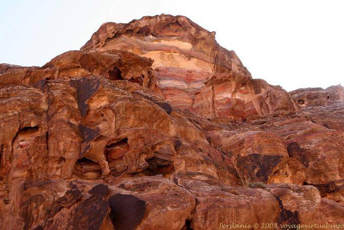 Disintegrazione rocce al tramonto, Petra Deir - Giordania
