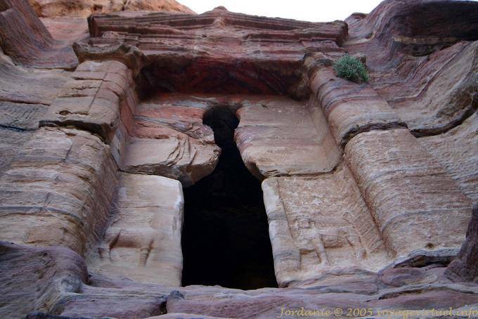 Lion Gate (Alato Temple Lion) - Petra - Giordania