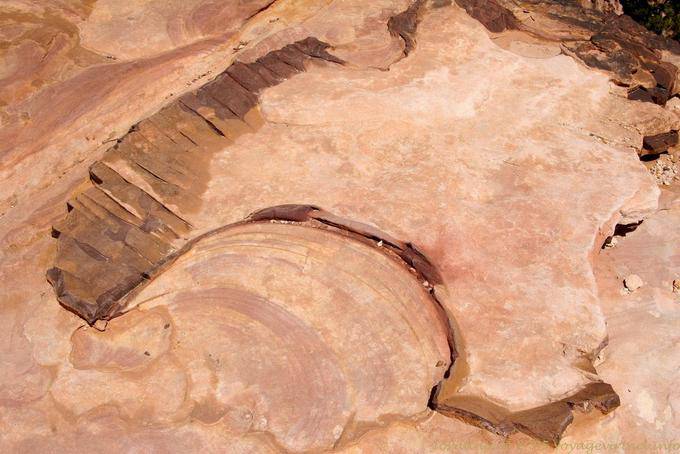 Formazione geologica sulla strada, Petra Zib Attuf - Giordania