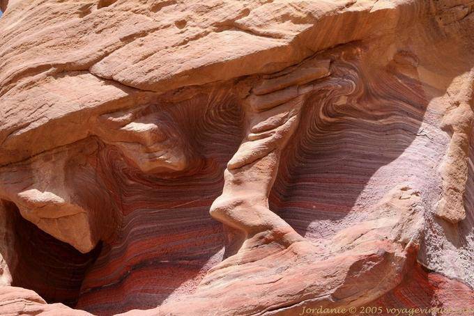 Forme della aggregazione e cementazione di granelli di sabbia, Wadi Al-Farasa, Petra - Giordania