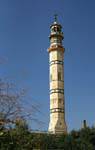 Minareto ottagonale di una moschea a Madaba, Giordania.