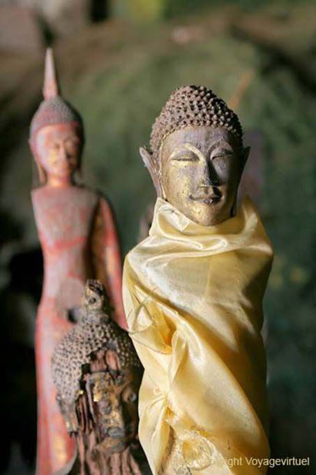 Meraviglia buddista, Pak U, Laos