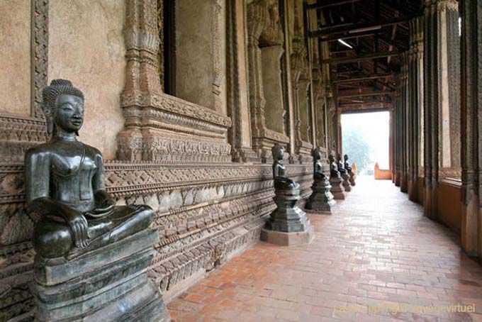 Passerella del Buddha di Smeraldo, il Wat Ho Phra Kaew, Vientiane, Laos