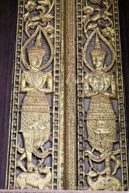 Porta intarsiata Ho Phra Keow Temple, Vientiane, Laos