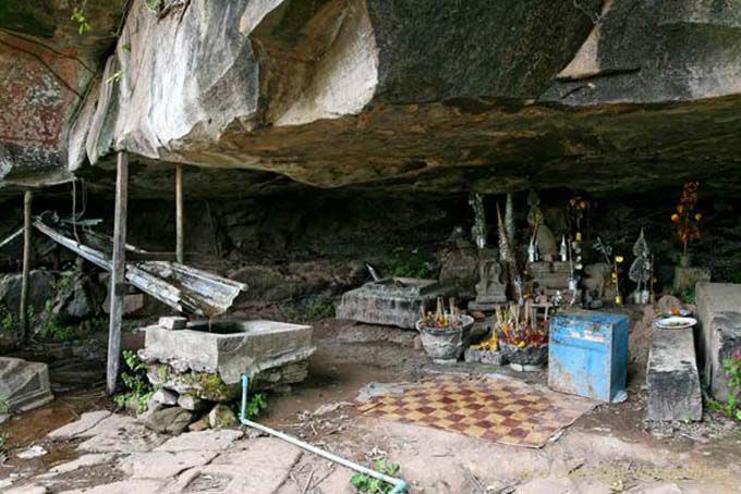 Cave e fonte Vat Phou, Laos
