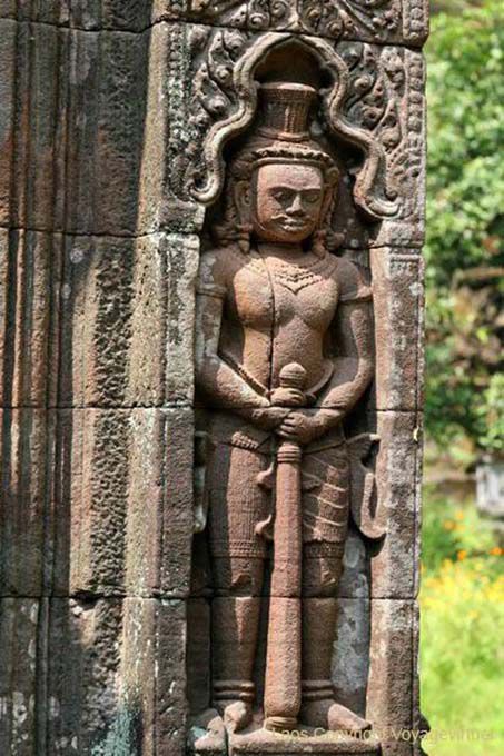 Dvarapala con club, Wat Phou, Laos