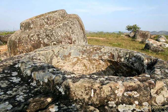 Top vasetti di apertura, Piana delle Giare Xieng Khouang, Laos
