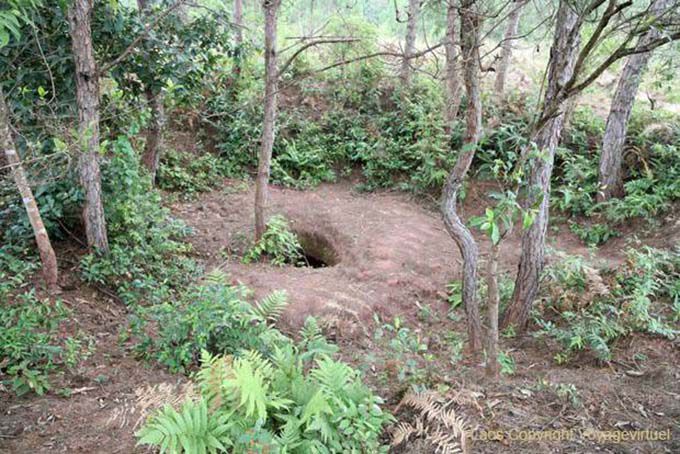 Bomba Hole, Piana delle Giare Xieng Khouang, Laos