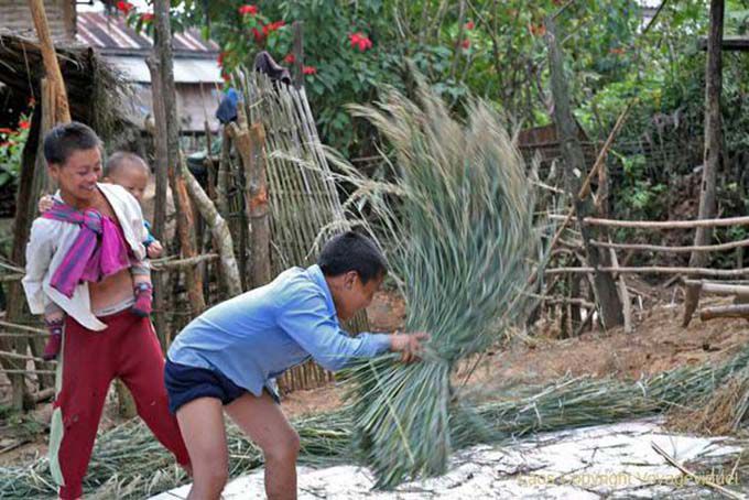 Il lavoro minorile, Thai Dam, Xieng Khouang, Laos