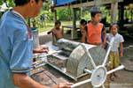 Sugarcane pressatura, Khone Island, Laos.