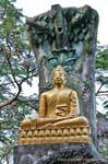 Rappresentazione di Buddha seduto, il Monte Phousi, Luang Prabang, Laos.