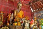 Altare della sala di preghiera, Wat lunga Khun Luang Prabang, Laos.