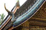 Particolare del tetto ristrutturato, Wat lungo Khoun, Luang Prabang, Laos.