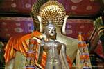 Dietro il Grande Buddha, Wat Mai, Luang Prabang, Laos.