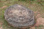 Carving coperchio del vaso, Piana delle Giare Xieng Khouang, Laos.