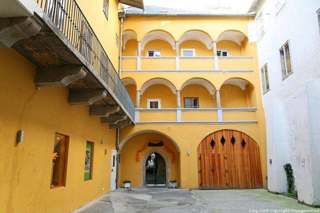 Altstadt, un tipico cortile, Linz - Austria