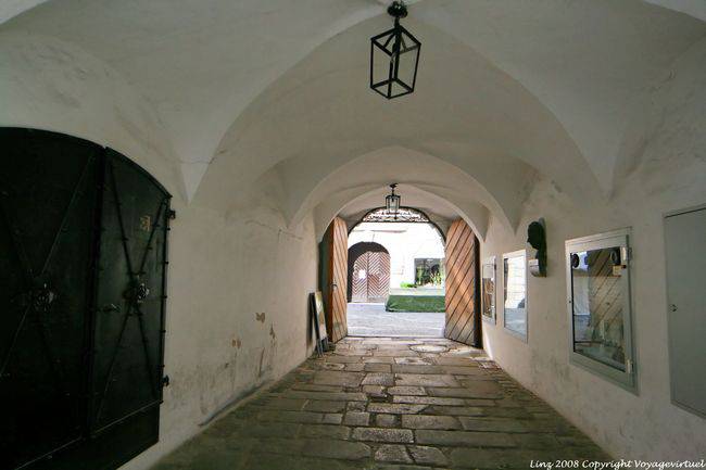 Altstadt, passaggio sotto la casa di Mozart, Linz - Austria