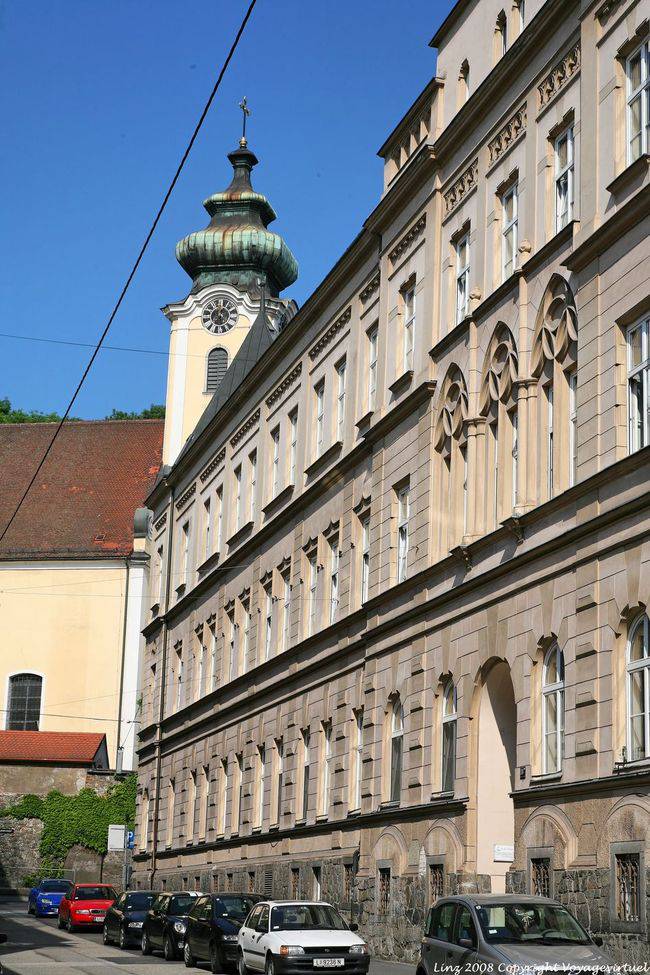Baumbachstrasse, architettura sovrapposta, Linz - Austria
