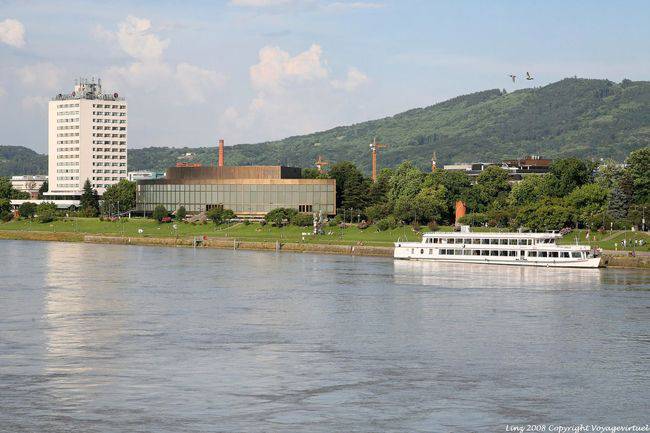 Danau Brucknerhaus, il Danubio, Linz - Austria
