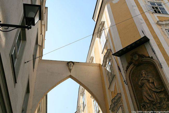 Domgasse, arch, Linz - Austria