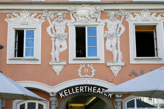 Hauptplatz, Focus sul Kellertheater, Linz - Austria