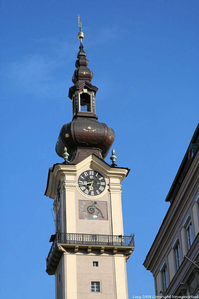 Landhaus, orologio, orologio solare e cima apribile, Linz - Austria