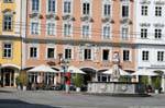 Hauptplatz, Kellertheater, una fontana, Linz, Austria.