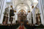 Ignatiuskirche, Alterdom, il pulpito e la navata, Linz, Austria.