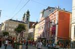 Cammina su Landstrasse, Linz, Austria.