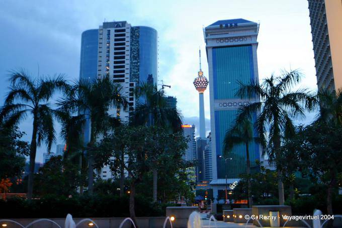 Edifici in blu, Kuala Lumpur - Malesia