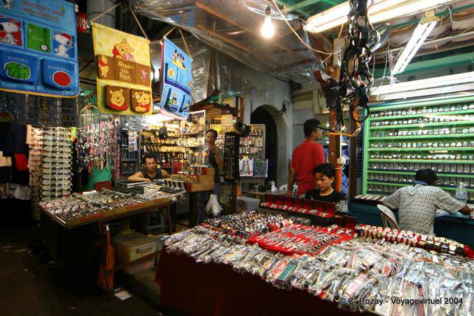 Vendita di orologi mercato cinese, Kuala Lumpur - Malesia