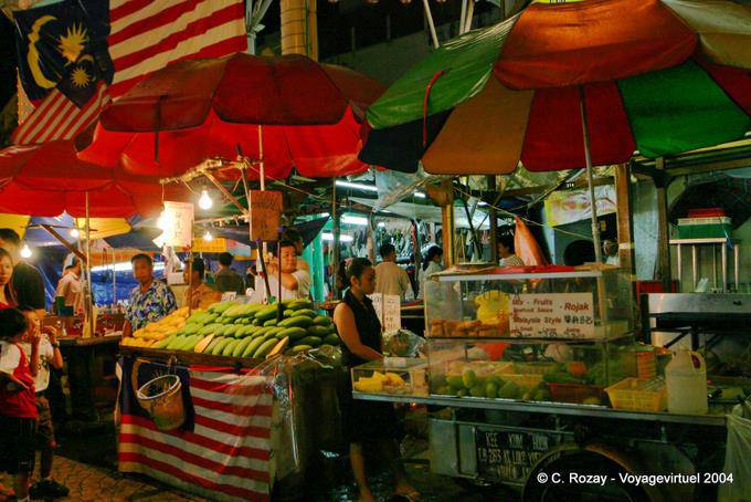 Passeggiata nel mercato overnight, Kuala Lumpur - Malesia