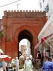 Il kisaria porta rossa, Bab el Kasbah, Larache, Marocco.