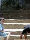 I bambini sui gradini, Larache, Marocco.