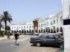 Archi circolari, Piazza Liberazione a Bab el Khemis, Larache, Marocco.