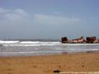 Spiaggia di fronte alla torre di fuoco, Borj el Baroud, Essaouira Mogador, Marocco.