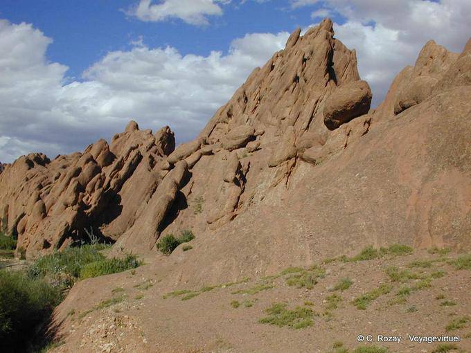 Formazioni rocciose nella valle delle Gole del Dades - Marocco